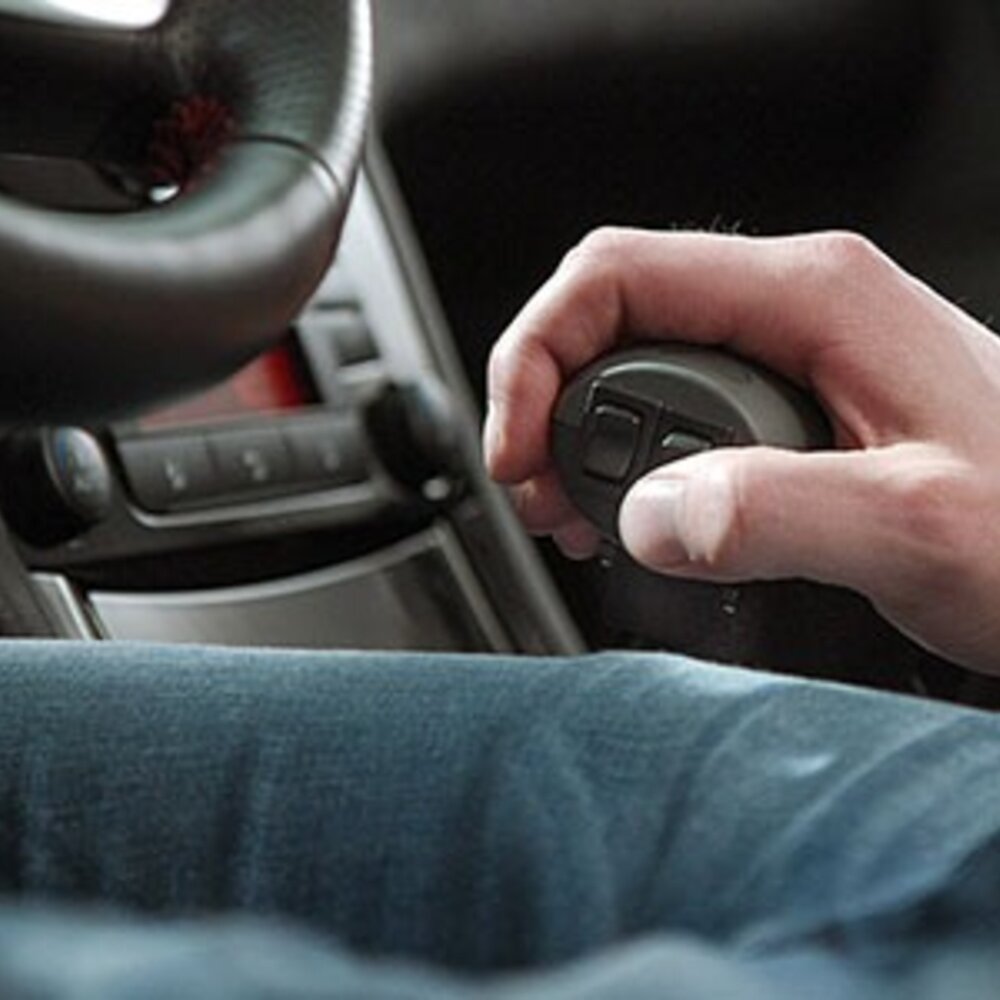 BraunAbility Carospeed Menox Std Floor Mounted Push/Pull Brake & Accelerator mobility product 6