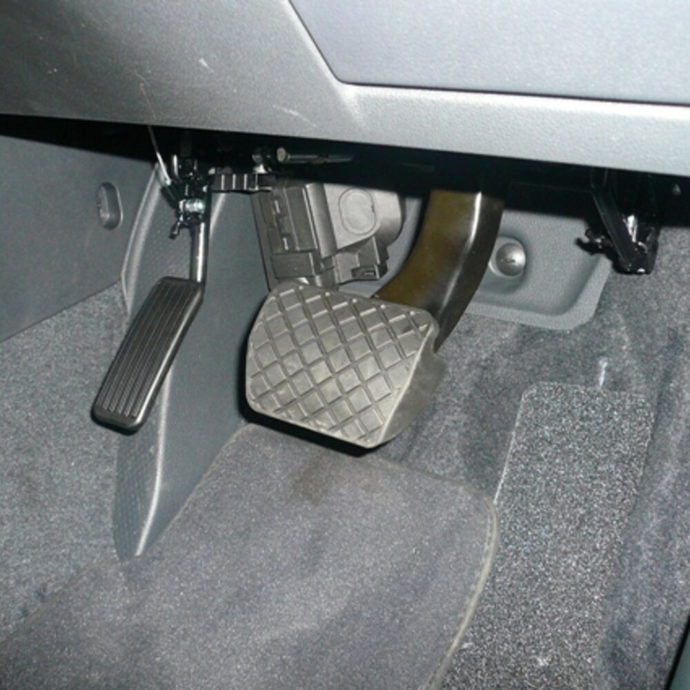 Cowal Premier Twin Flip Left Foot Accelerator mobility product 2